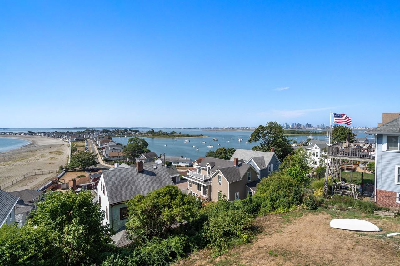 77 Harbor View Ave #03 - Photo 4 of 20