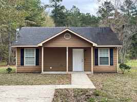 featured image of 4038 Freddies Ln