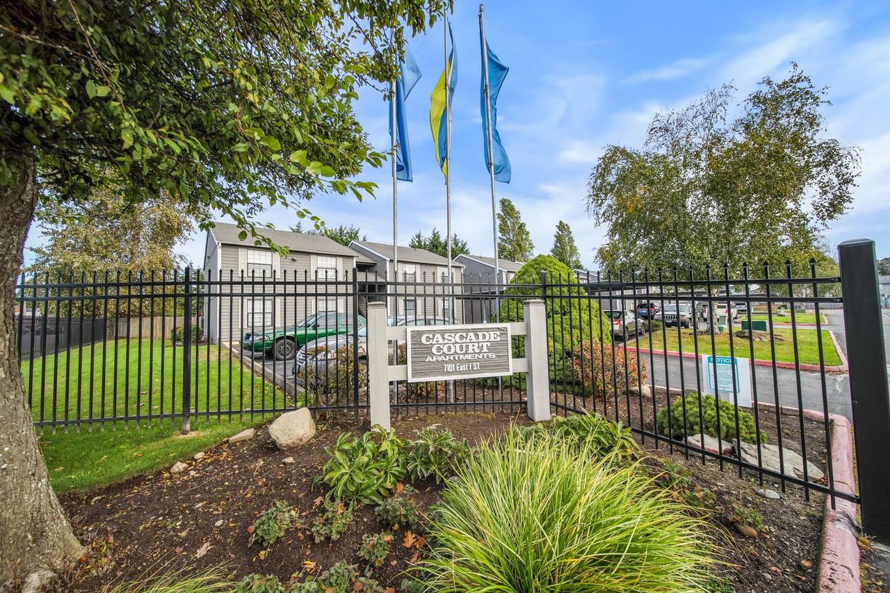 Cascade Court - Photo 2 of 12