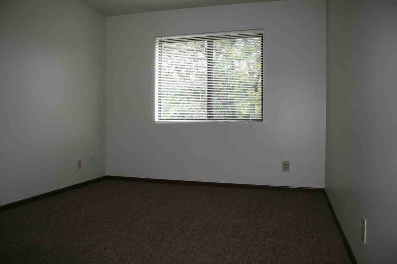 Haoyue Investments LLC - Photo 4 of 6