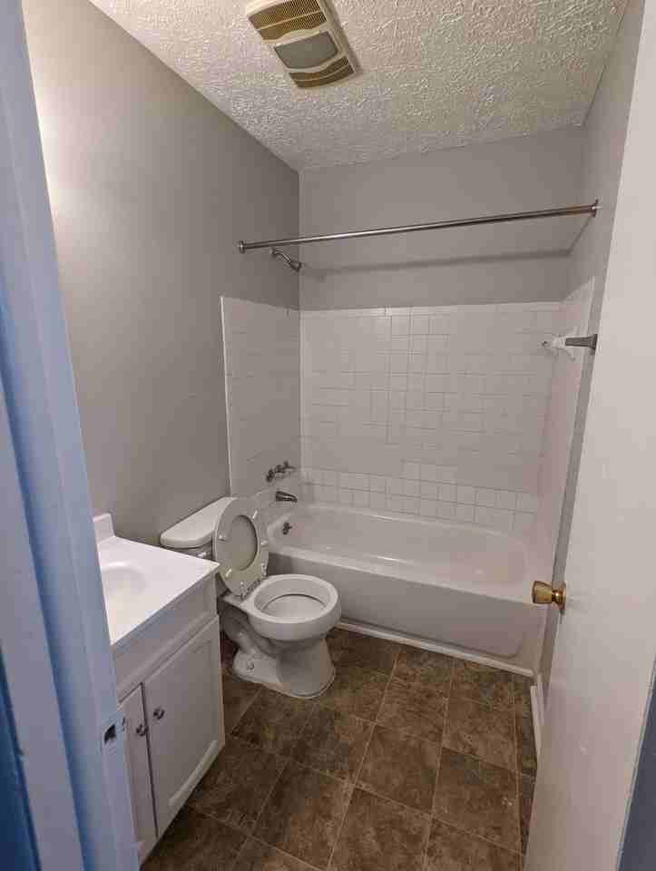 23 S Webster Ave - Photo 2 of 6