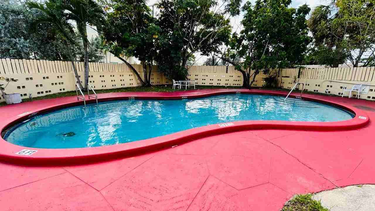 978 Pompano - Photo 3 of 3