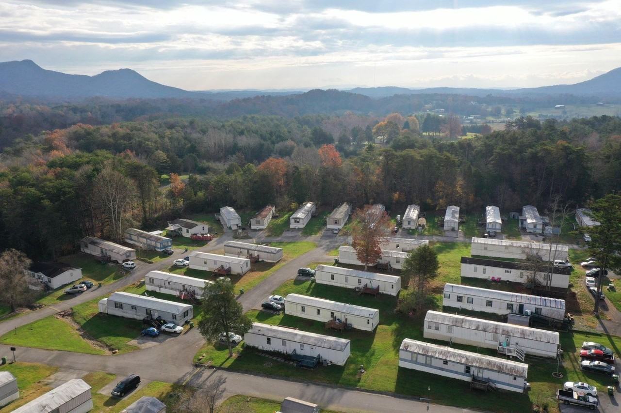 Woodbury Mobile Home Community - Photo 5 of 6