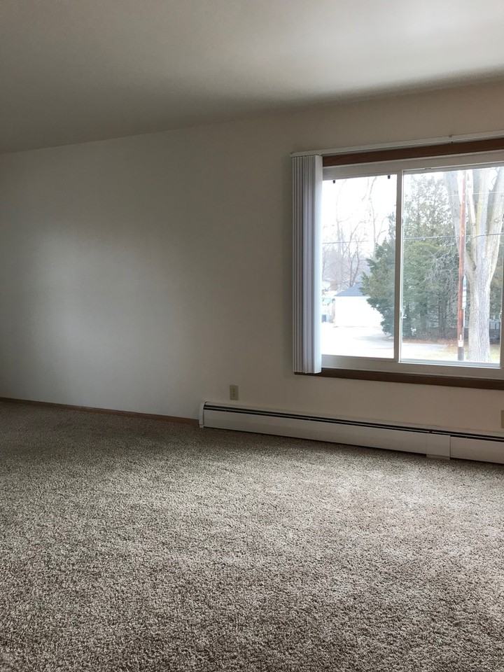 Stevens House - Photo 5 of 13