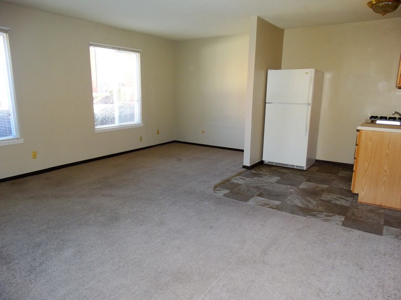 Williamsburg Colony Bettendorf - Photo 3 of 5