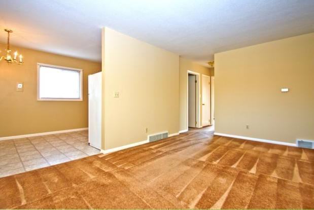 Williamsburg Apartments - Photo 3 of 8