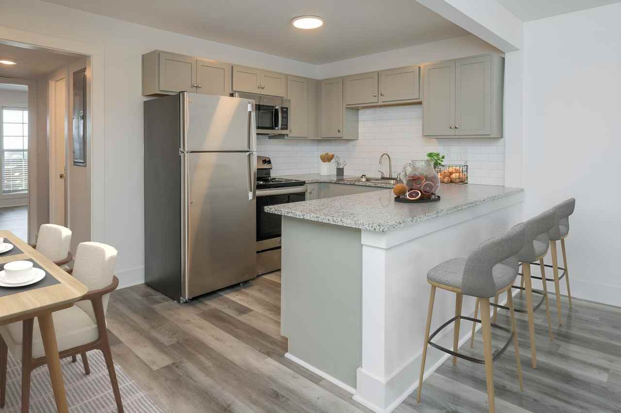 La Vista - Photo 2 of 20