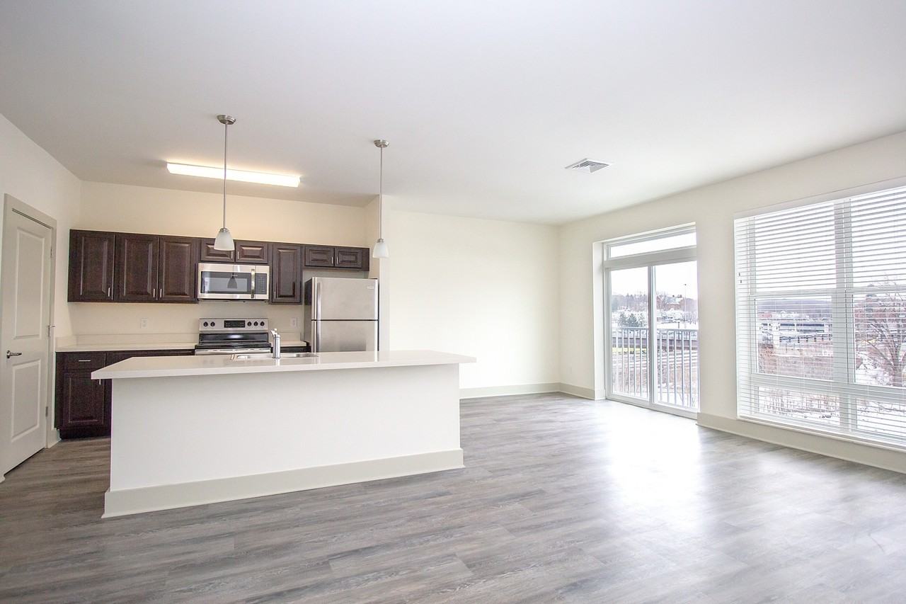 DeLaet's Landing - Photo 7 of 50