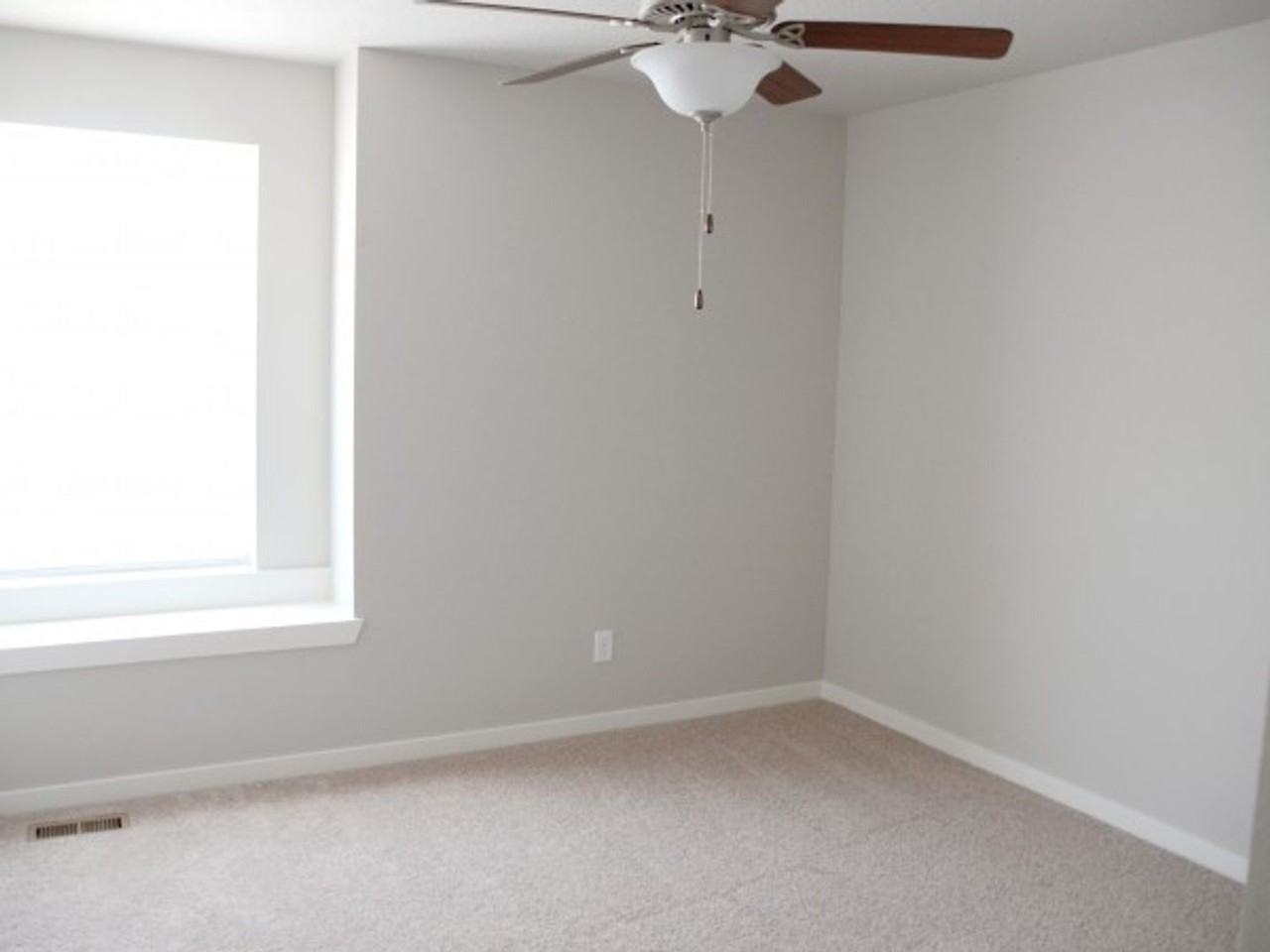 Northwoods Townhomes - Photo 4 of 8