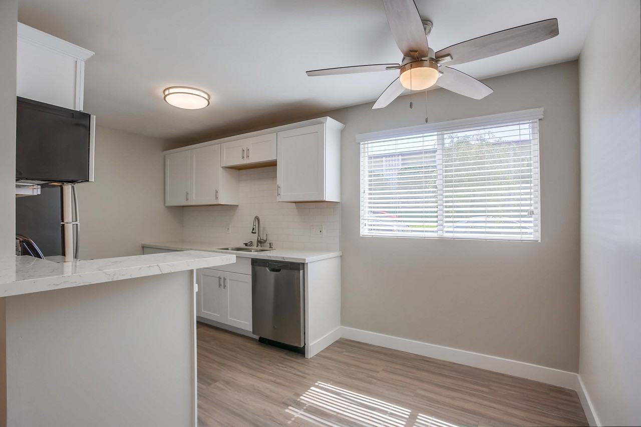 2520 Chicago Street - Photo 6 of 30