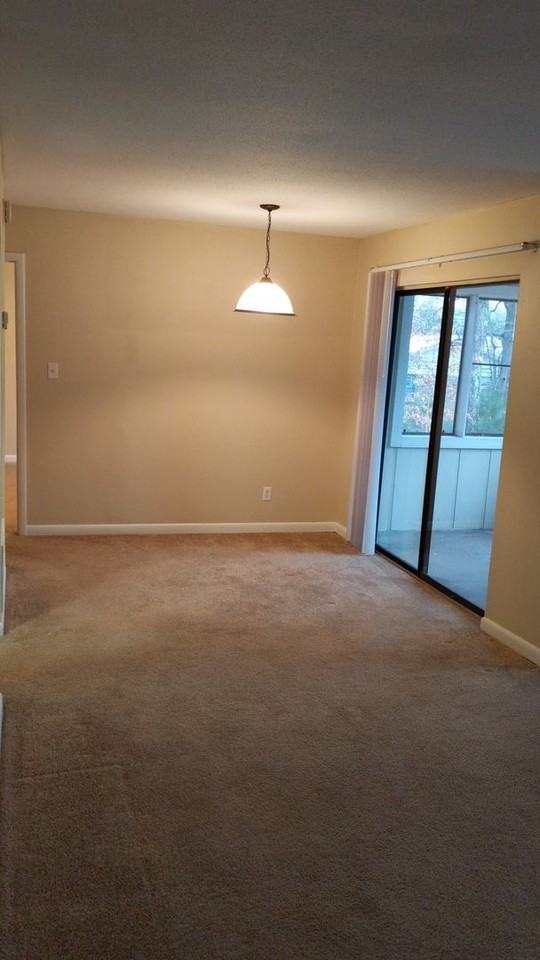 300 Brown Avenue - Photo 6 of 13