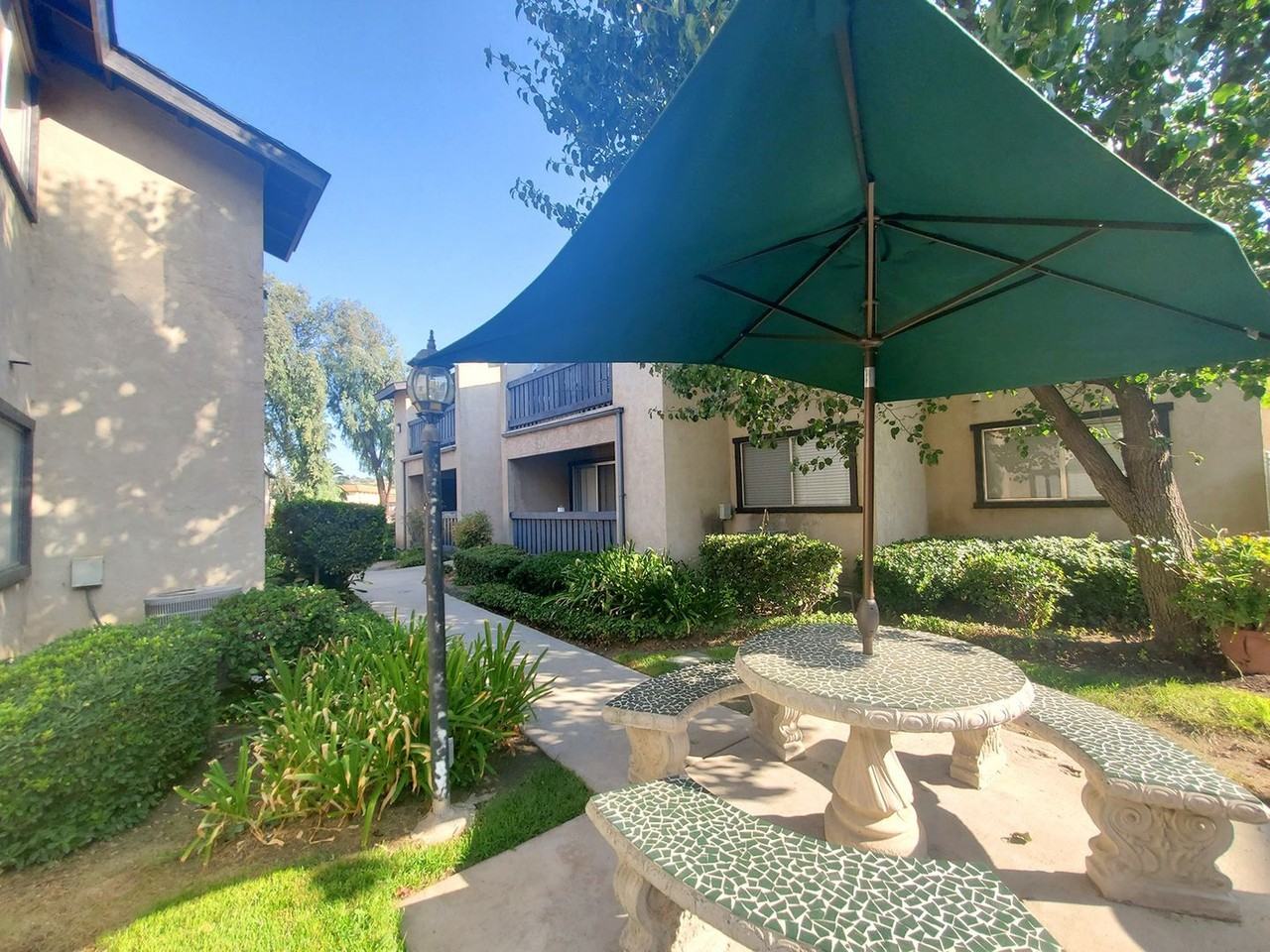 Montecito Oaks - Photo 7 of 25