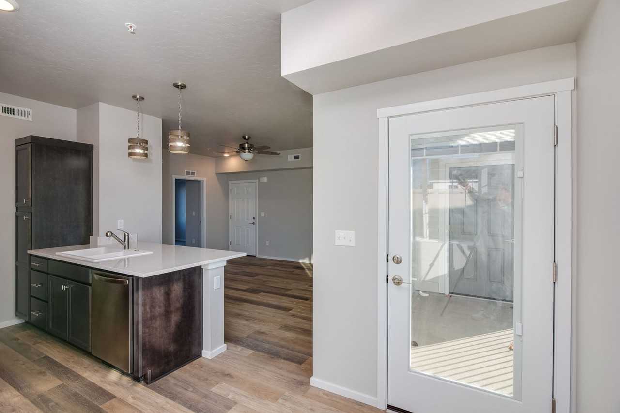 Arbor Ridge Villas - Photo 7 of 36