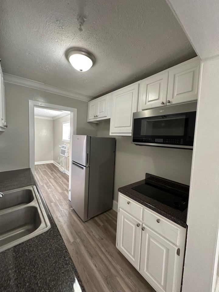 Polk Street Apartments - Photo 2 of 8