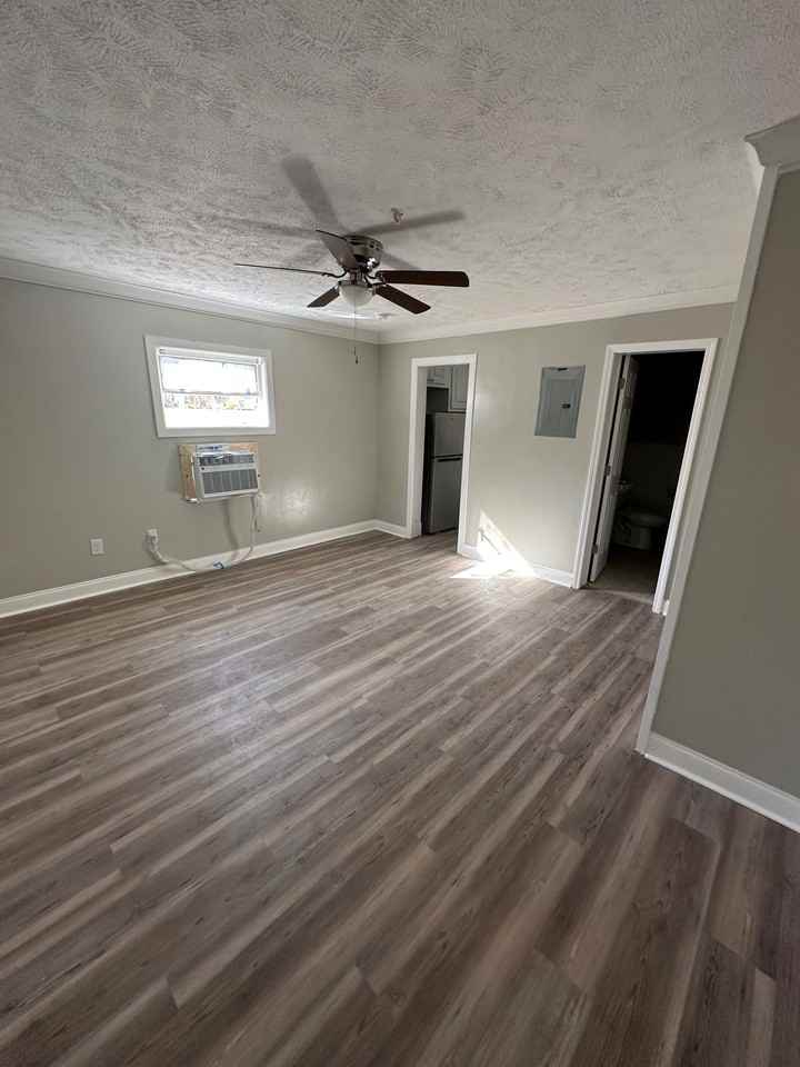 Polk Street Apartments - Photo 3 of 8