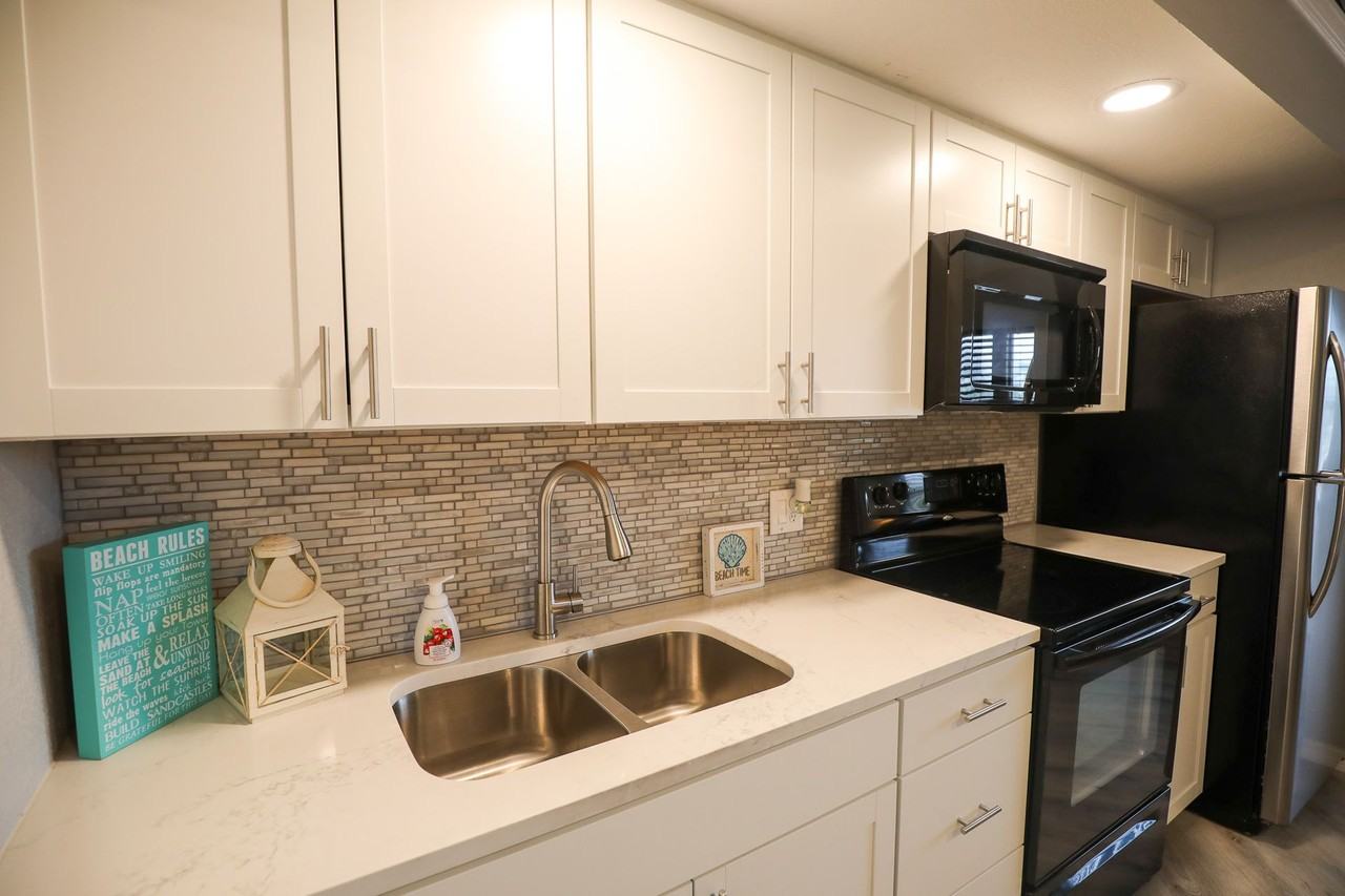 Toes in the Sand at Reddington Shores - Photo 5 of 17