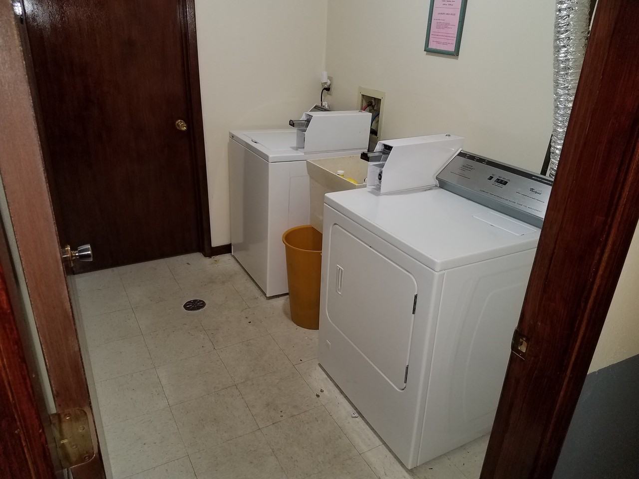 100eilb - Photo 2 of 7