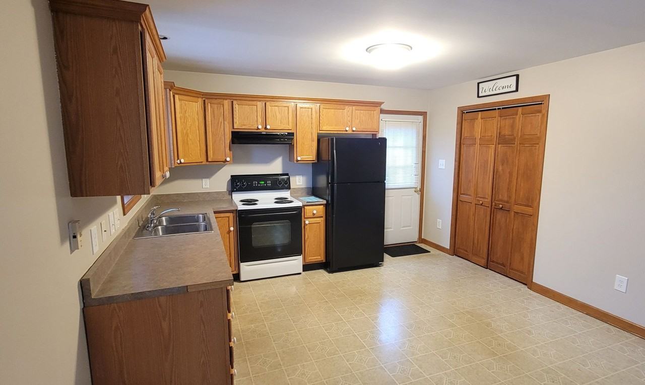 8 Park Ave - Photo 3 of 12