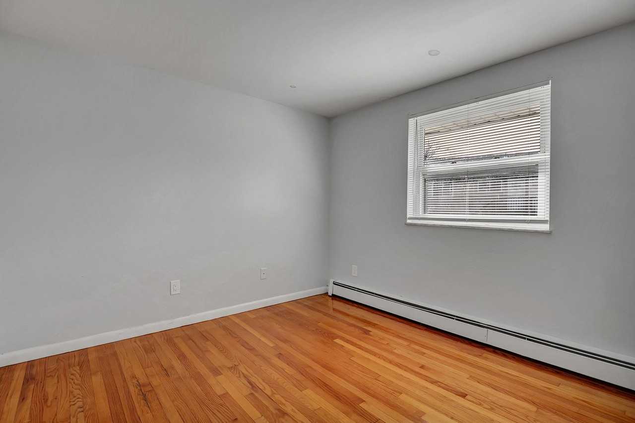 101 Ramsdell Street - Photo 4 of 10