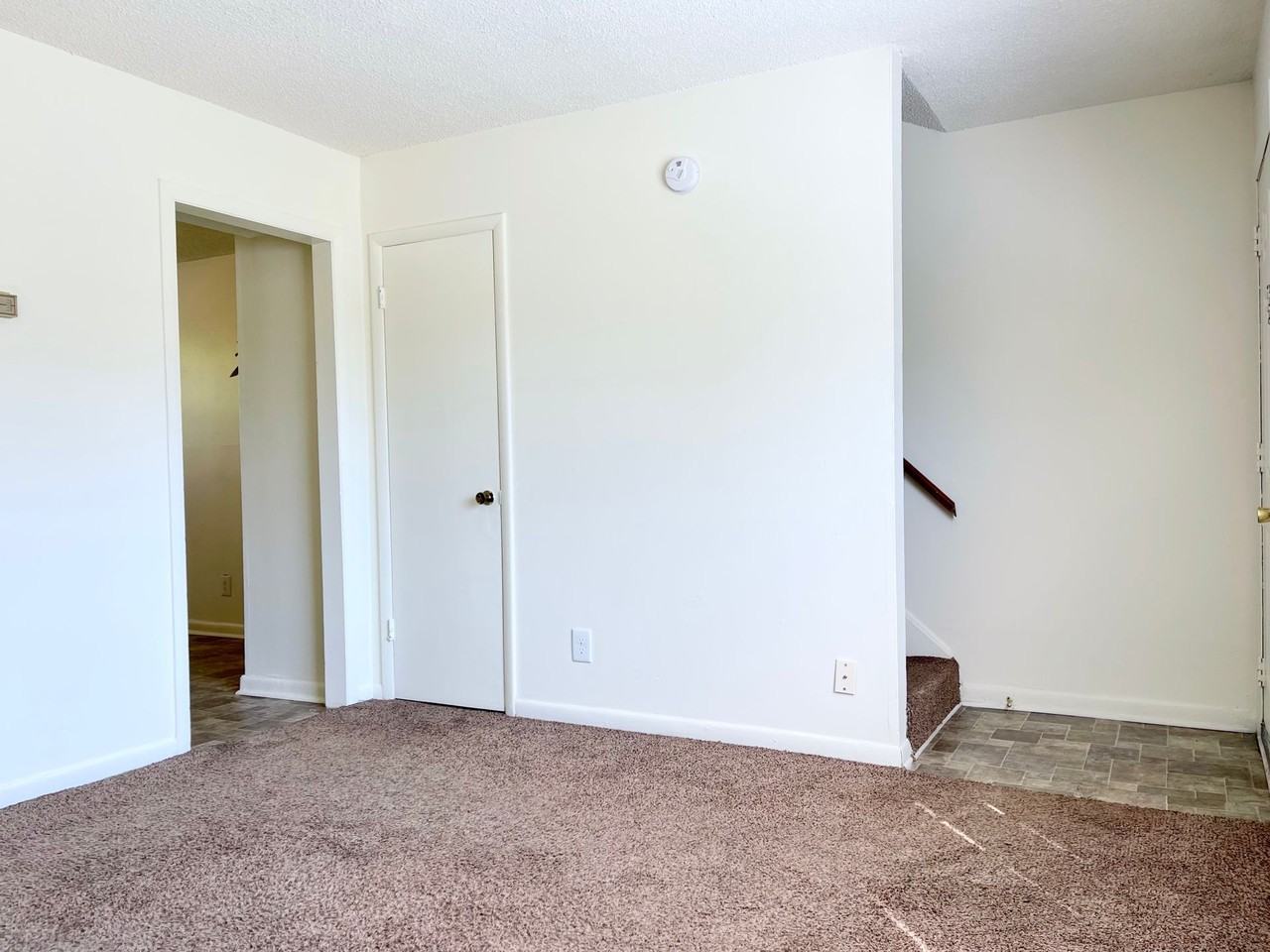 Sherwood Court Apartments - Photo 3 of 15