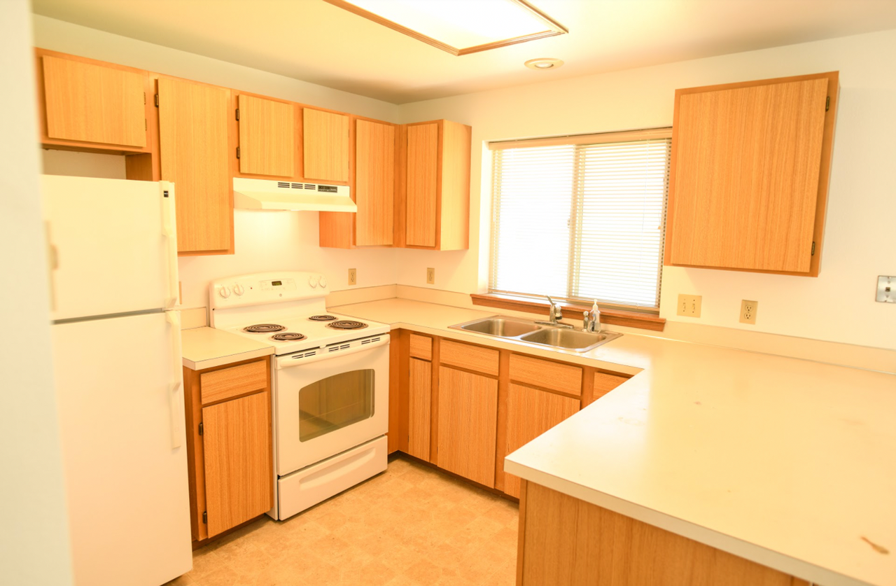 Willow Court - Photo 5 of 17