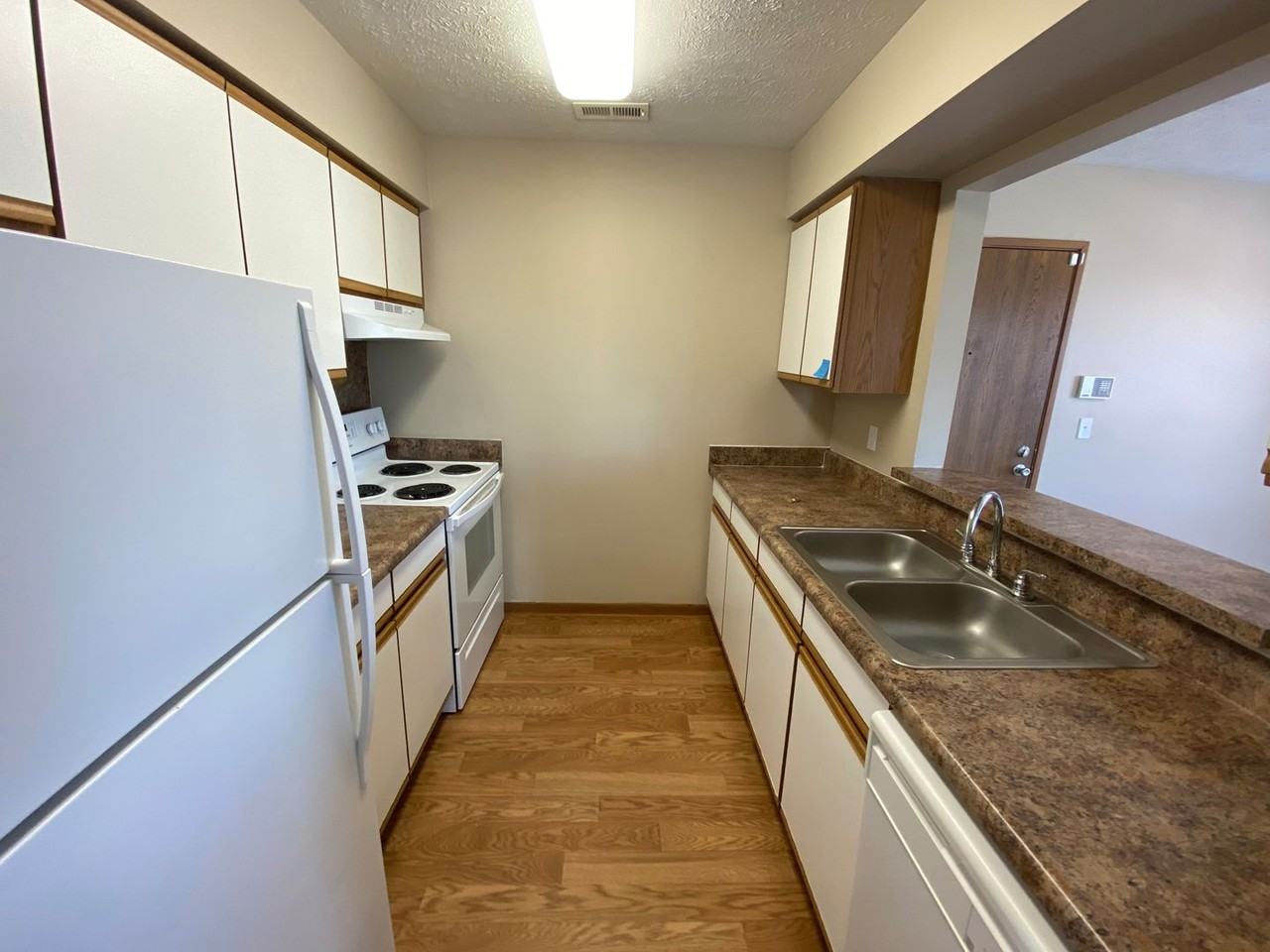 Greenview Apartments - Photo 3 of 11