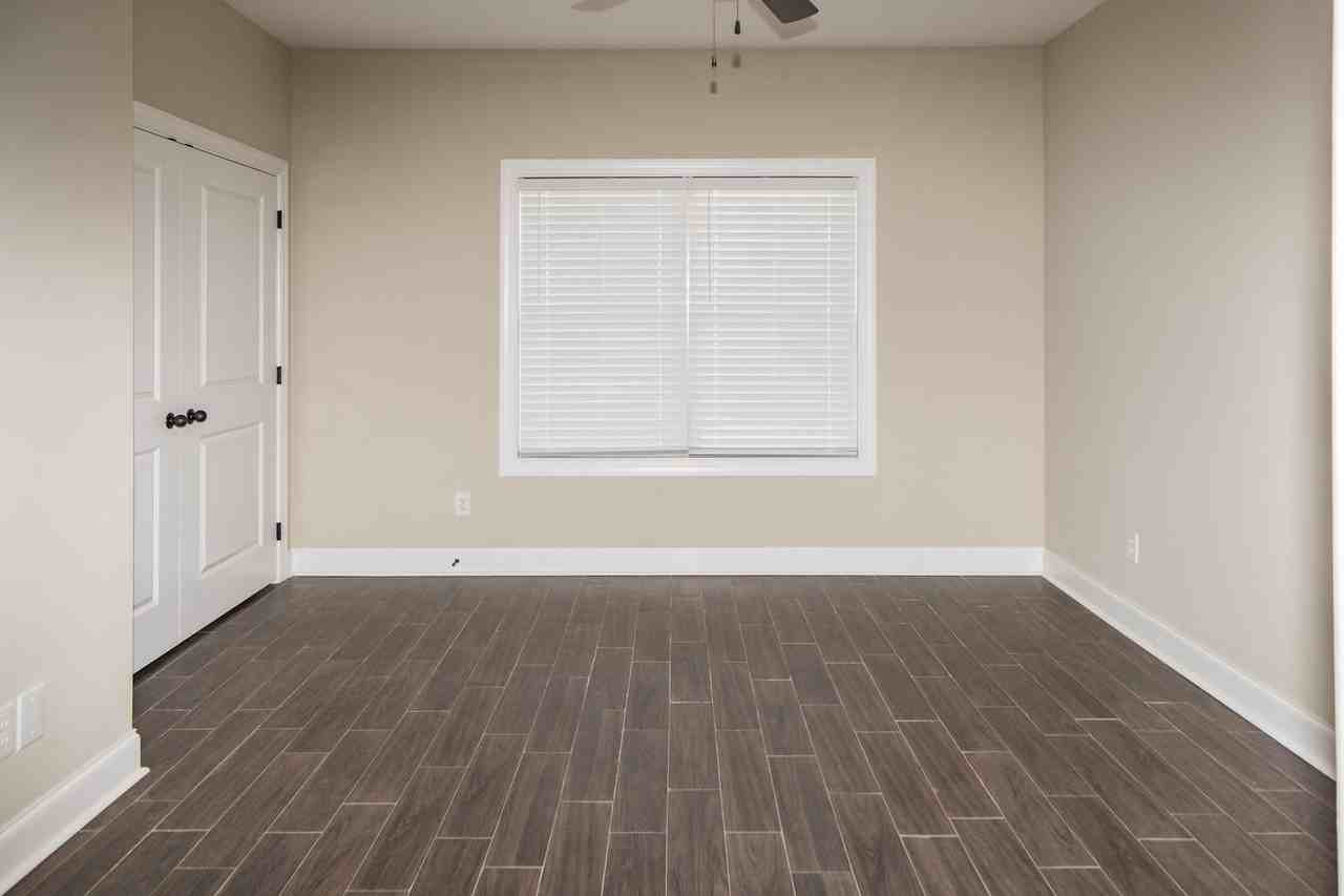 Elledge Court Apartments - Photo 3 of 11