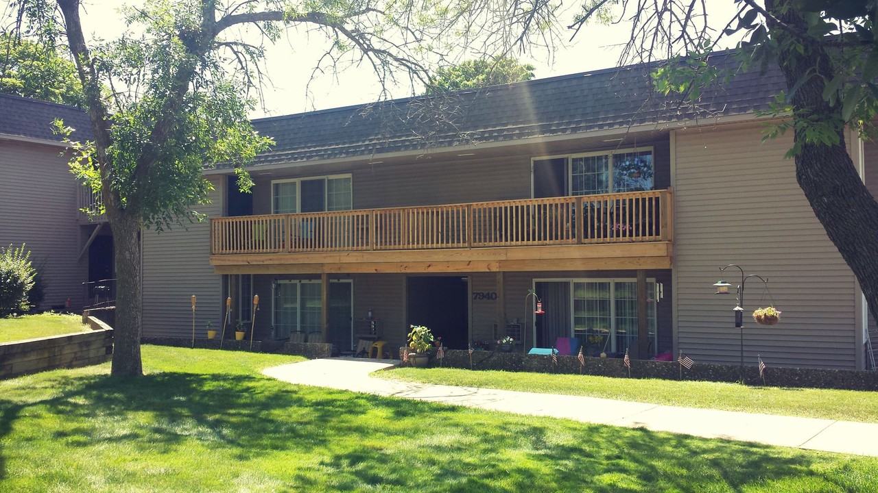 Apartment Homes of Wildwood Preserve in beautiful Oak Creek, WI - Photo 4 of 50