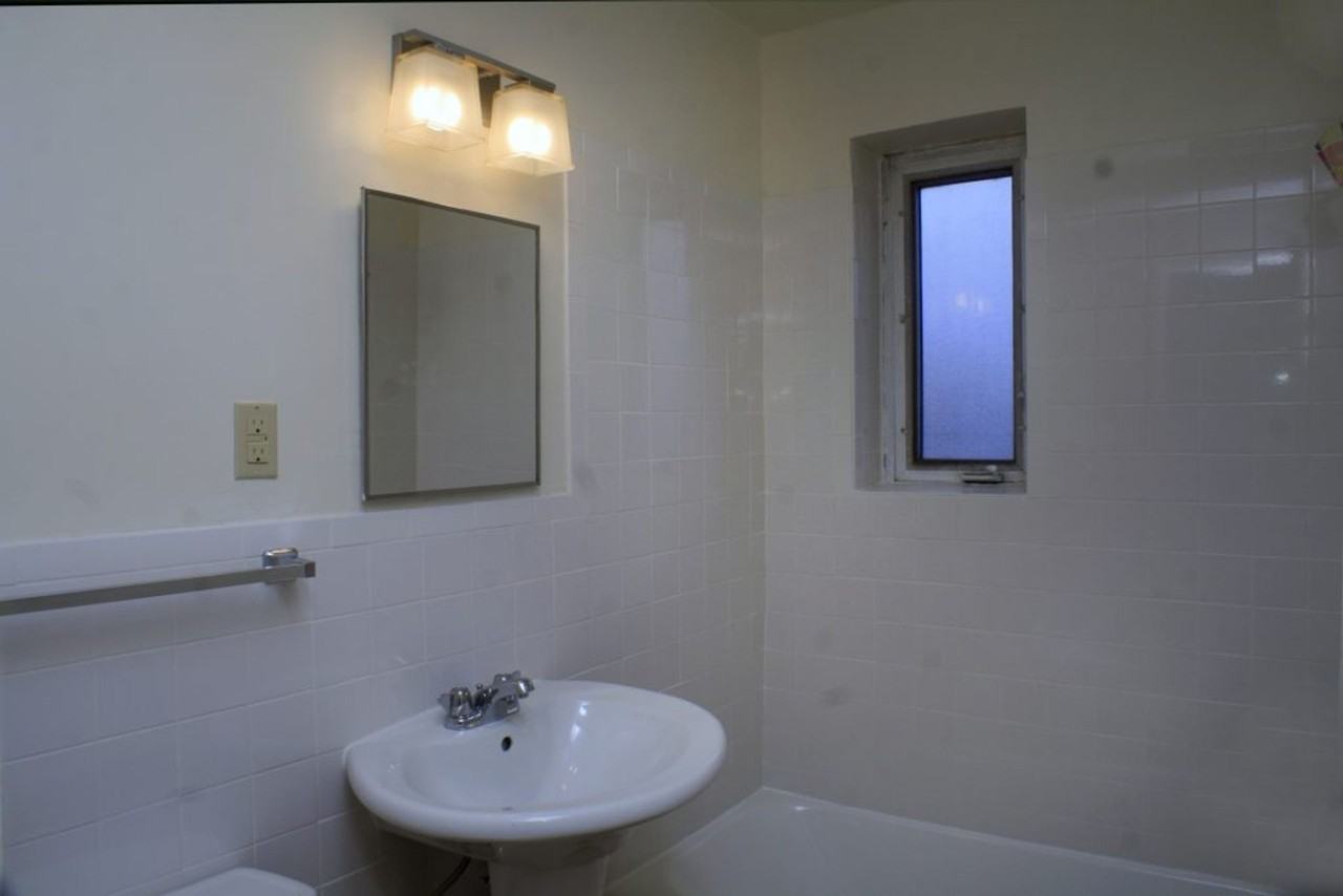 Centre Towers - Photo 3 of 8