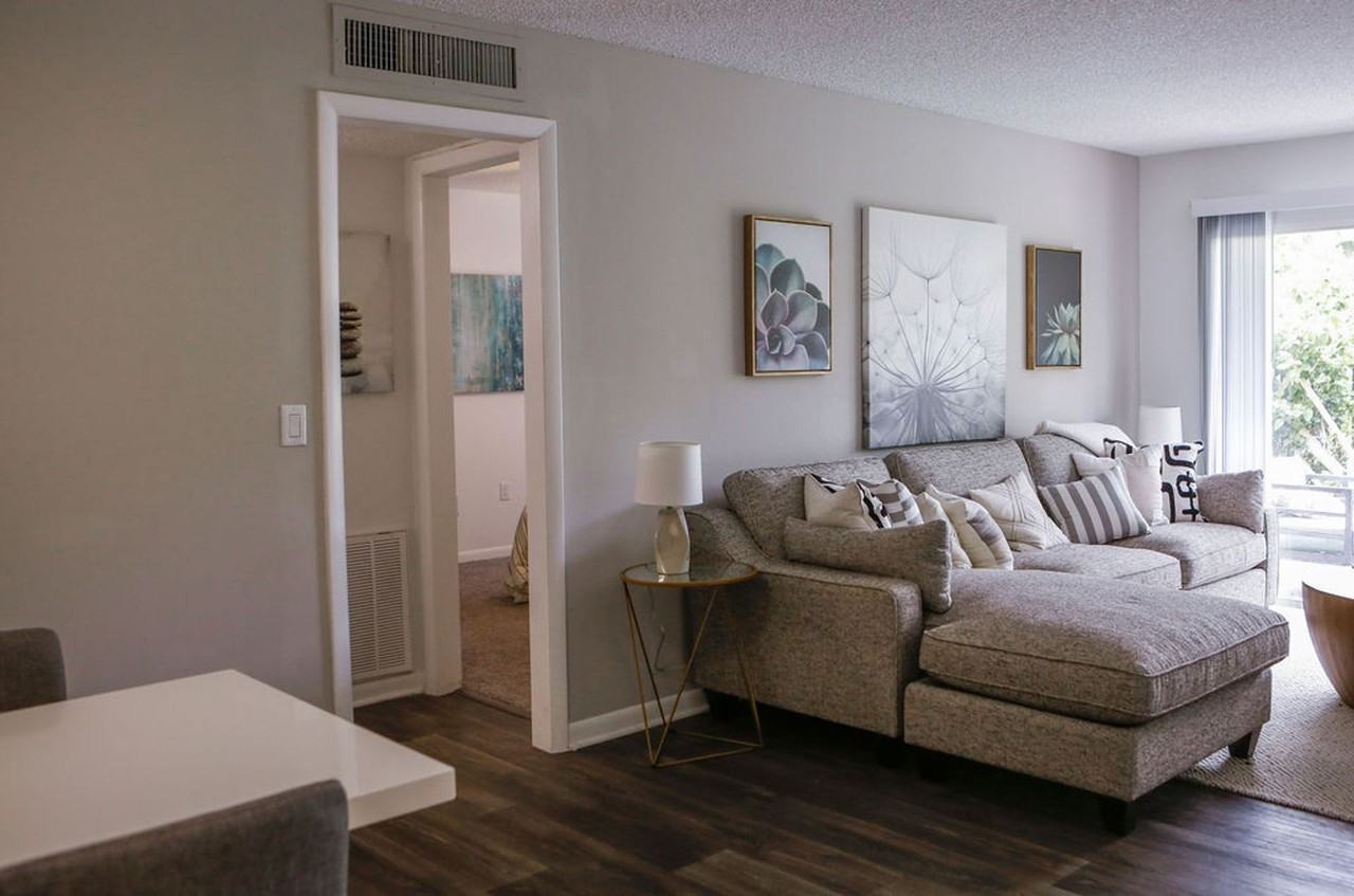 6370 24th St S - Photo 3 of 34