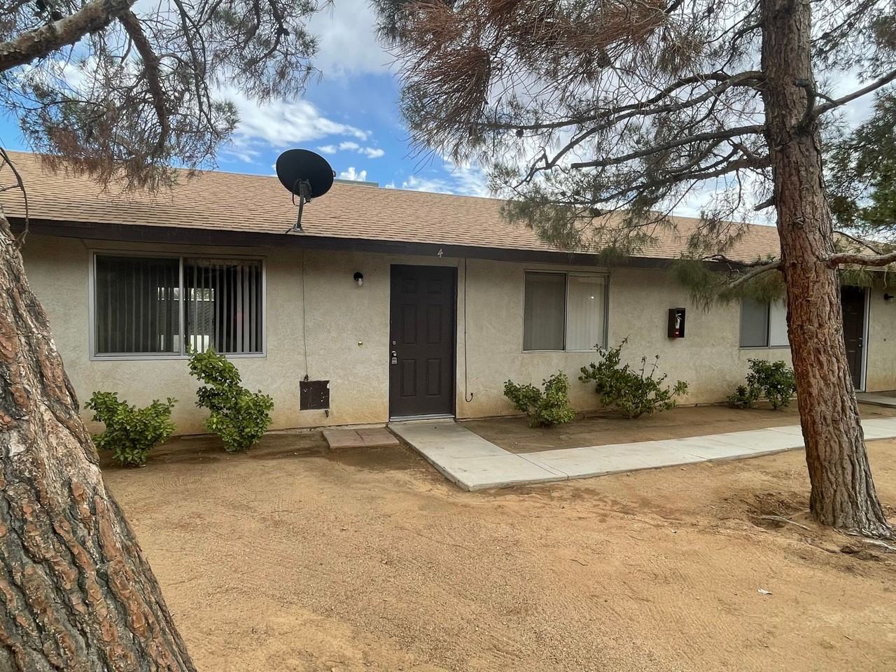 15728 Sago Rd - Photo 3 of 45