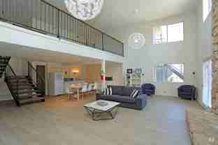 Chelsea Manor is the place for you! - Photo 1 of 1