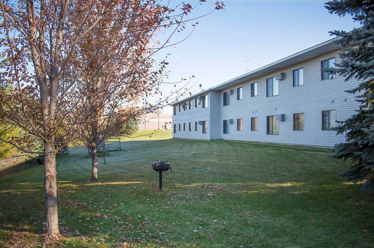 St. Boni Apartments - Photo 3 of 22