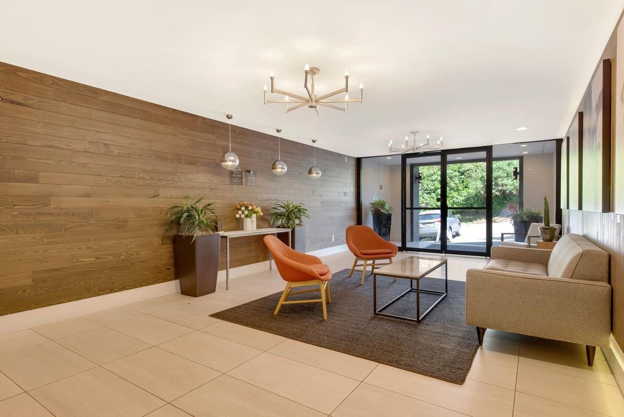 The Puget Vista Apartments - Photo 3 of 5