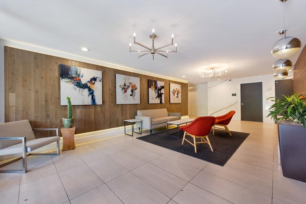 The Puget Vista Apartments - Photo 4 of 5