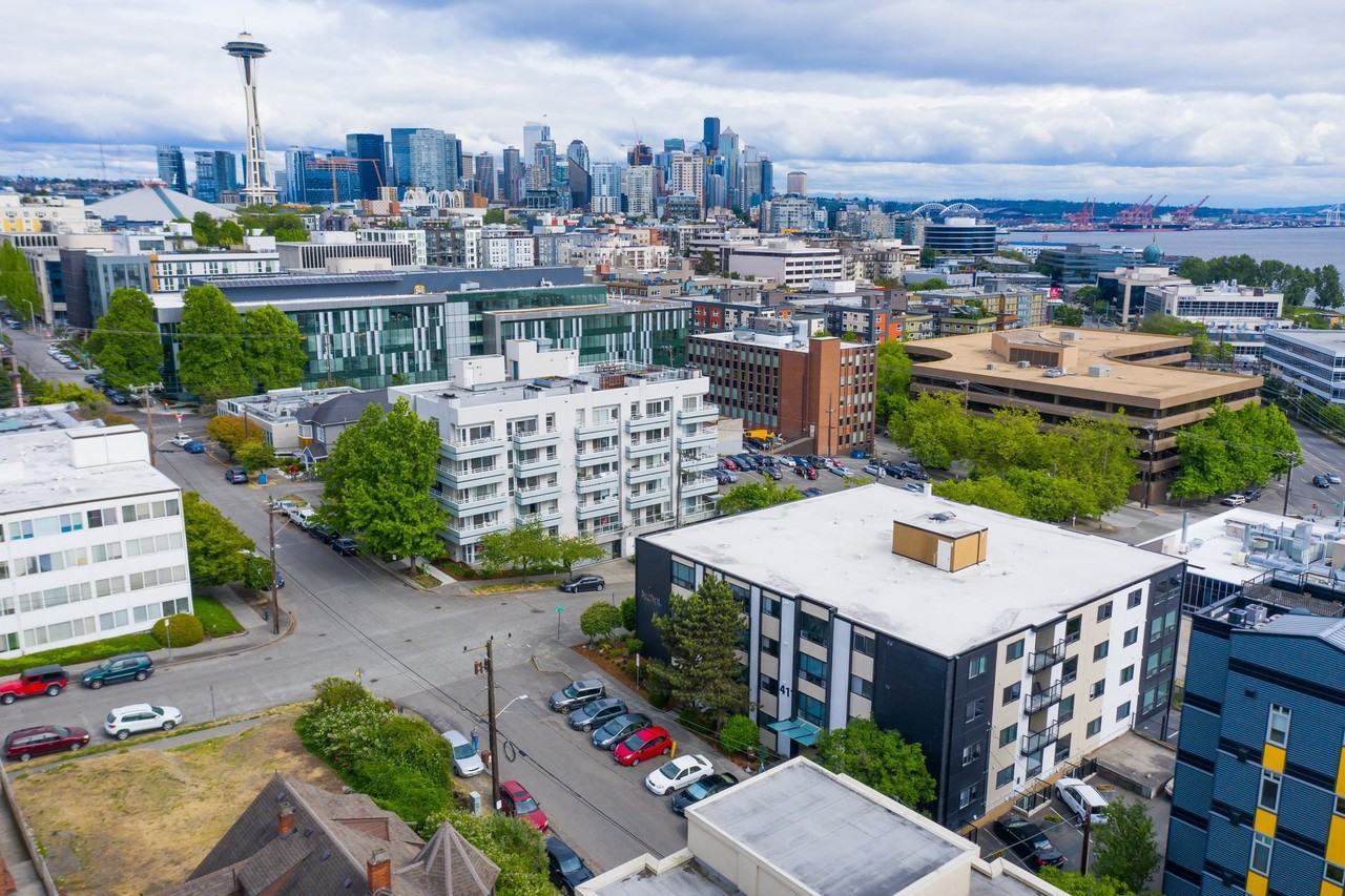 The Puget Vista Apartments - Photo 5 of 5