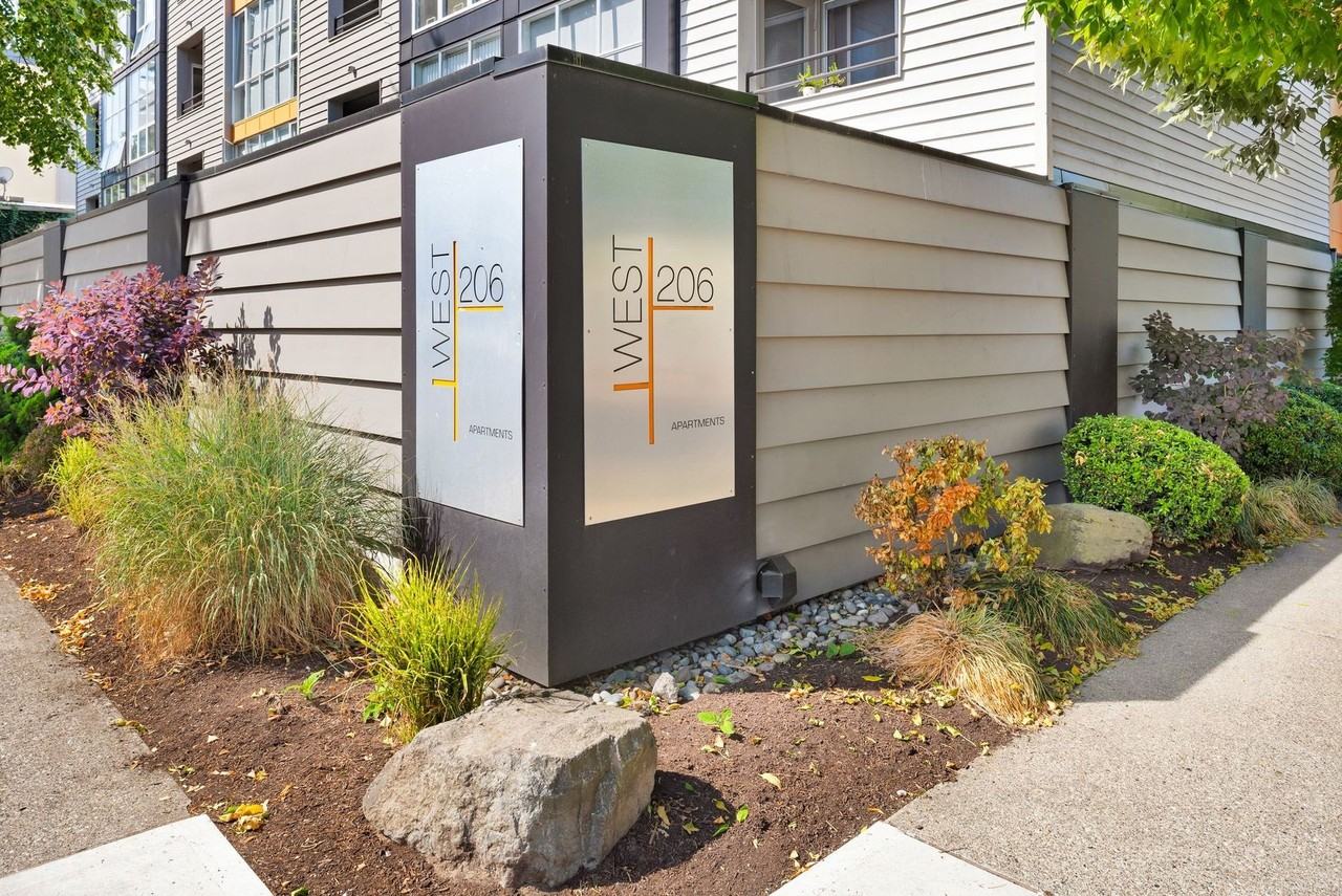 The West 206 Apartments - Photo 4 of 8