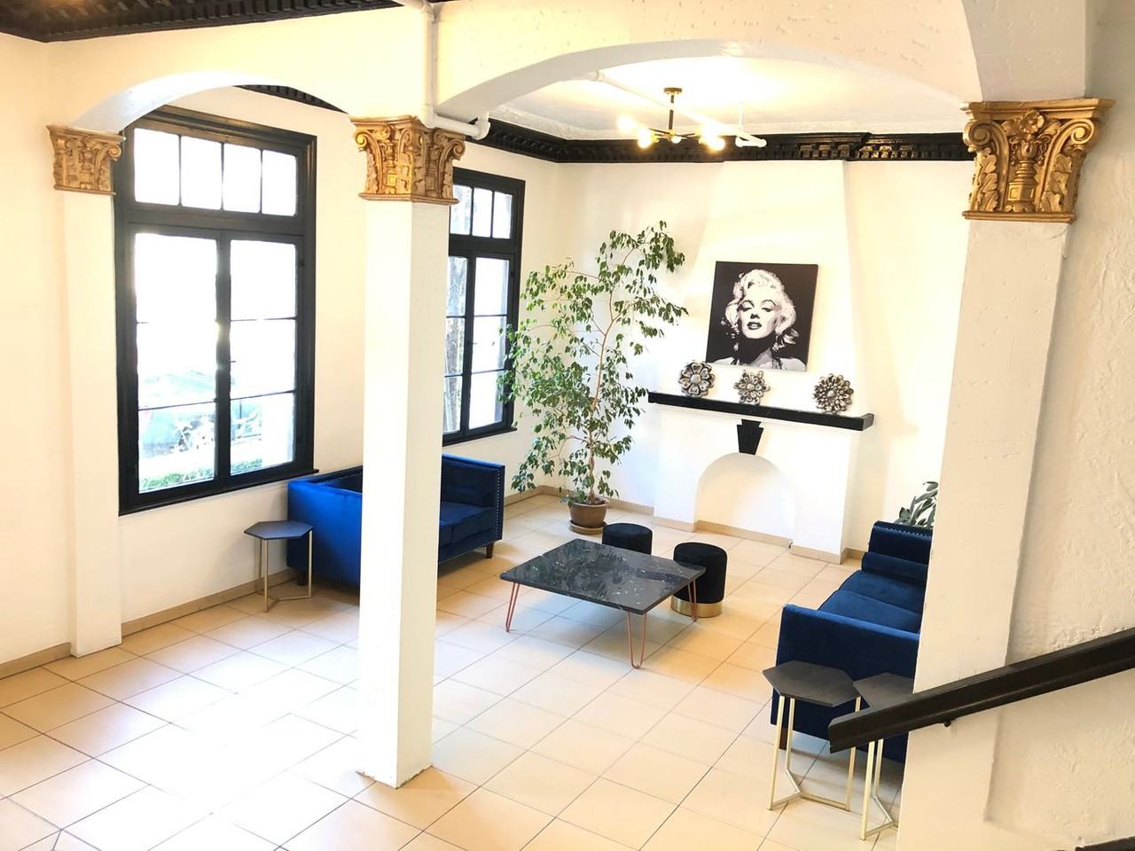 Val D' Kingsley LLC Apartments 1412 N Kingsley Dr, Los Angeles, CA