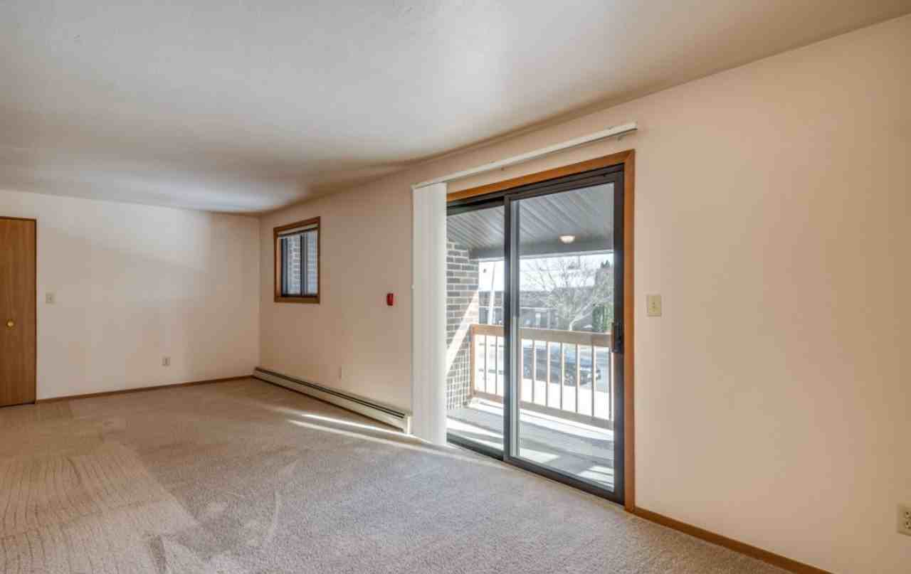 Pulaski - Photo 7 of 34