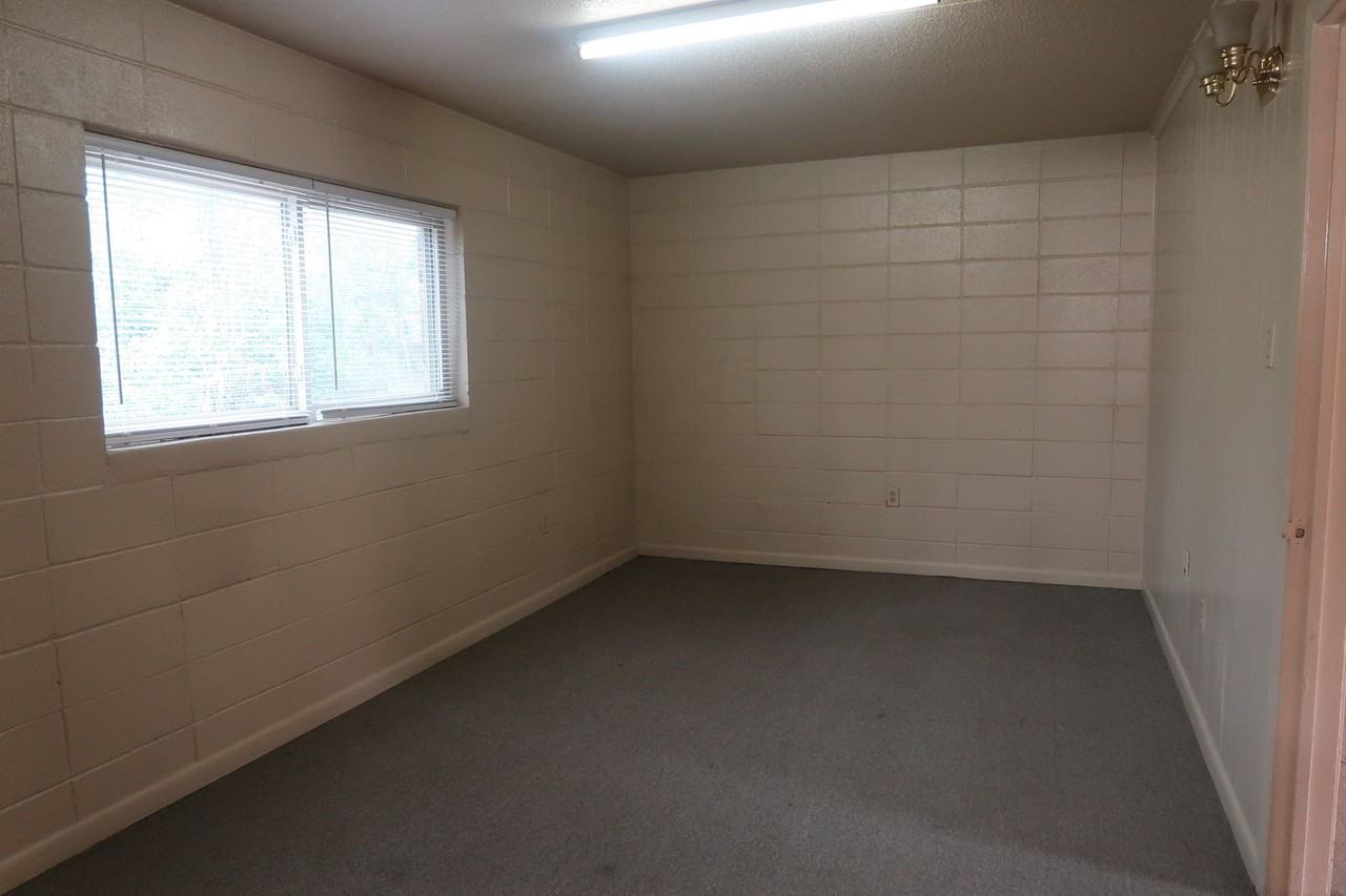 700 Gilman Street - Photo 2 of 6