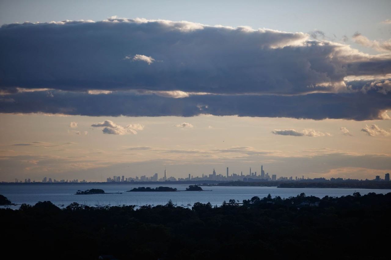 Allure @ Harbor Point - Photo 3 of 44