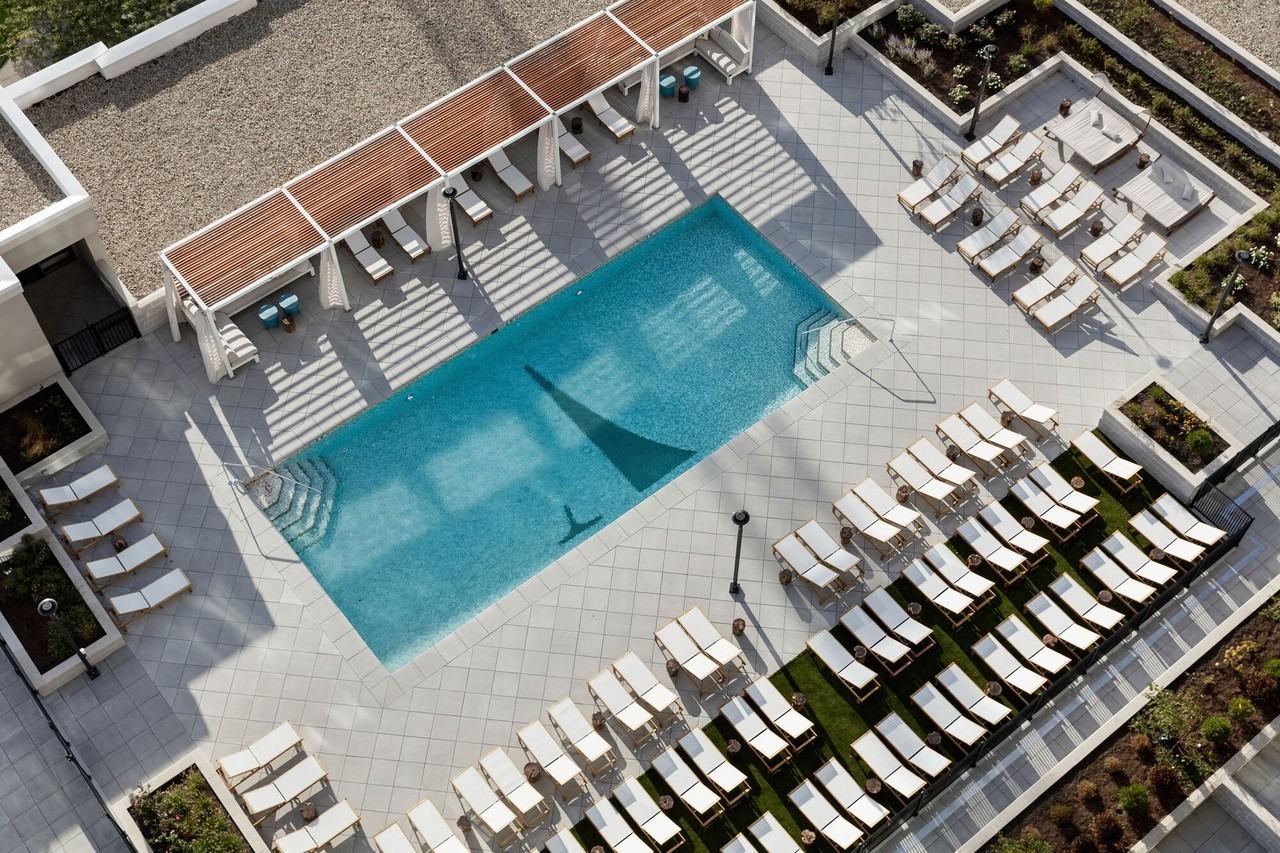 Allure @ Harbor Point - Photo 5 of 44