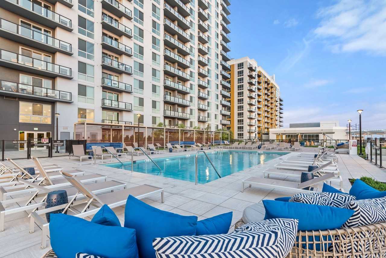 Escape - Photo 4 of 50