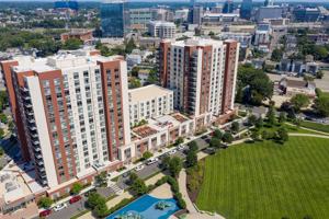 featured image of 100 Commons Park N