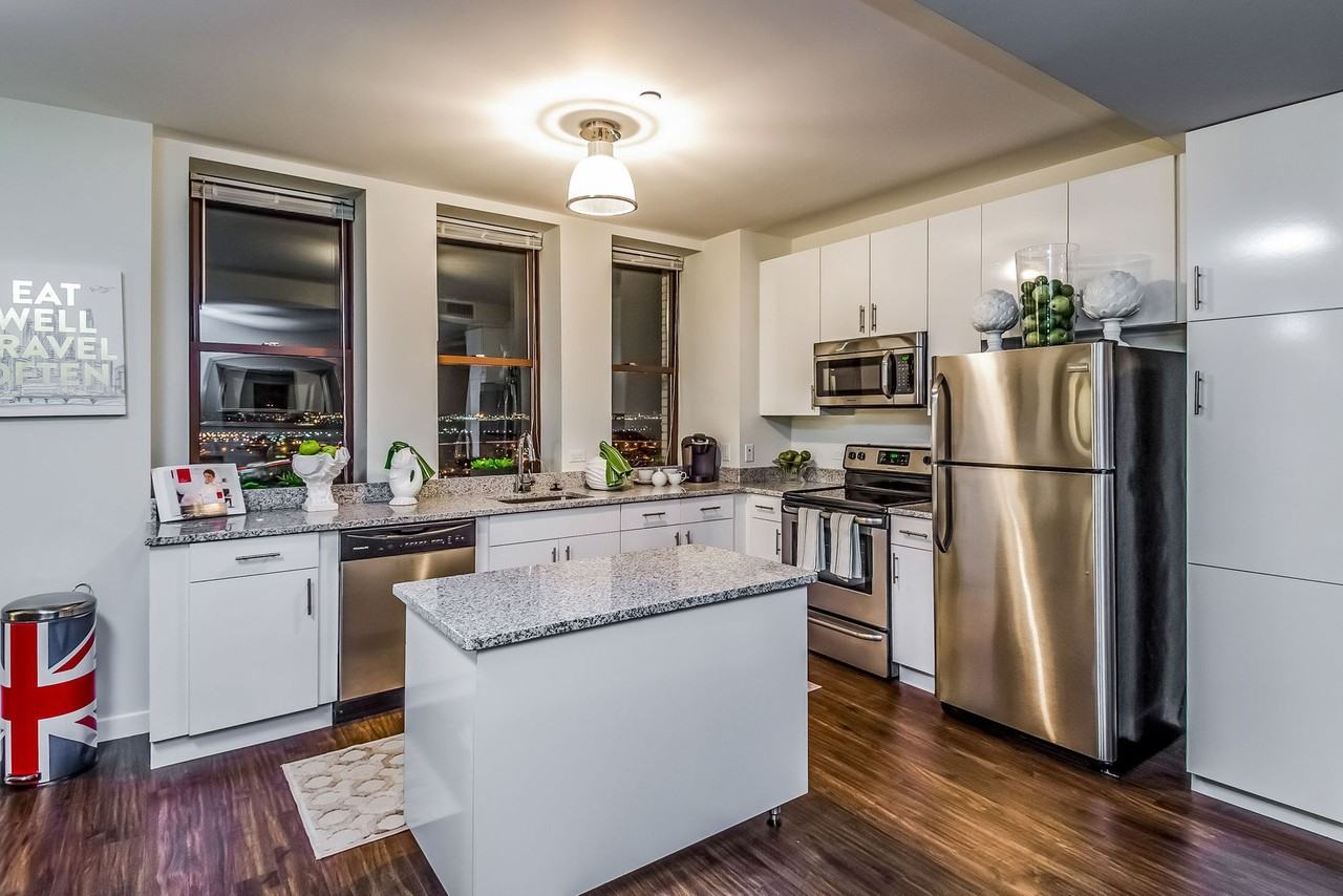 The Beacon Jersey City - Photo 7 of 50