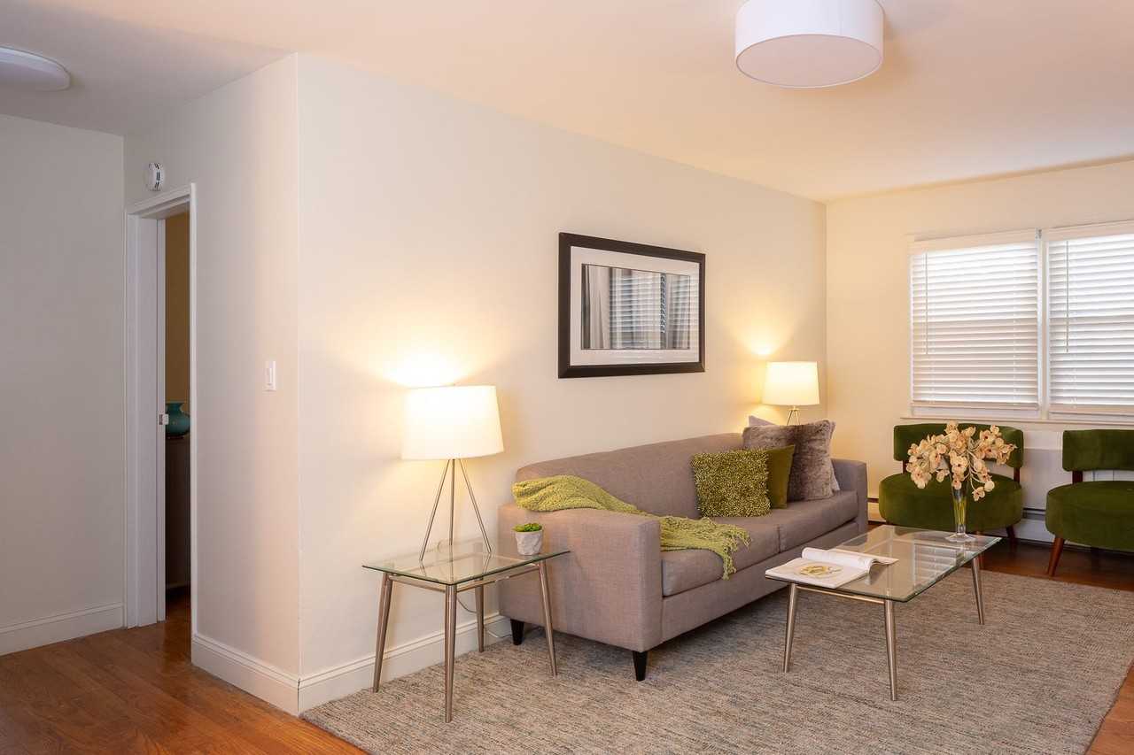 Livingston Gardens - Photo 6 of 35