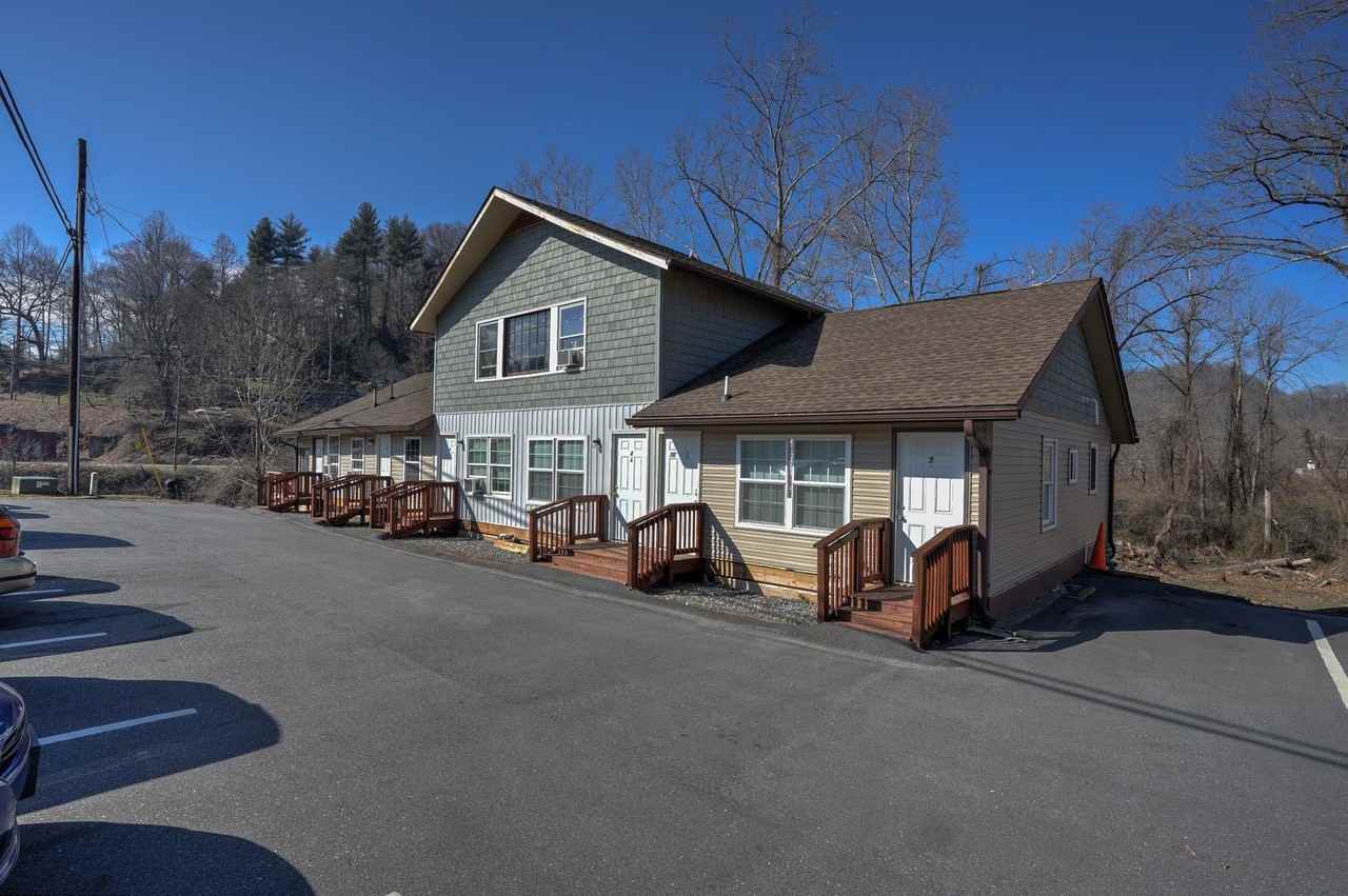 Campus Apartments East - Photo 2 of 35