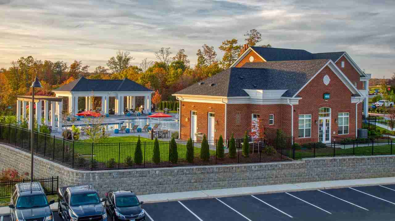 The Allure at Jefferson - Photo 4 of 50