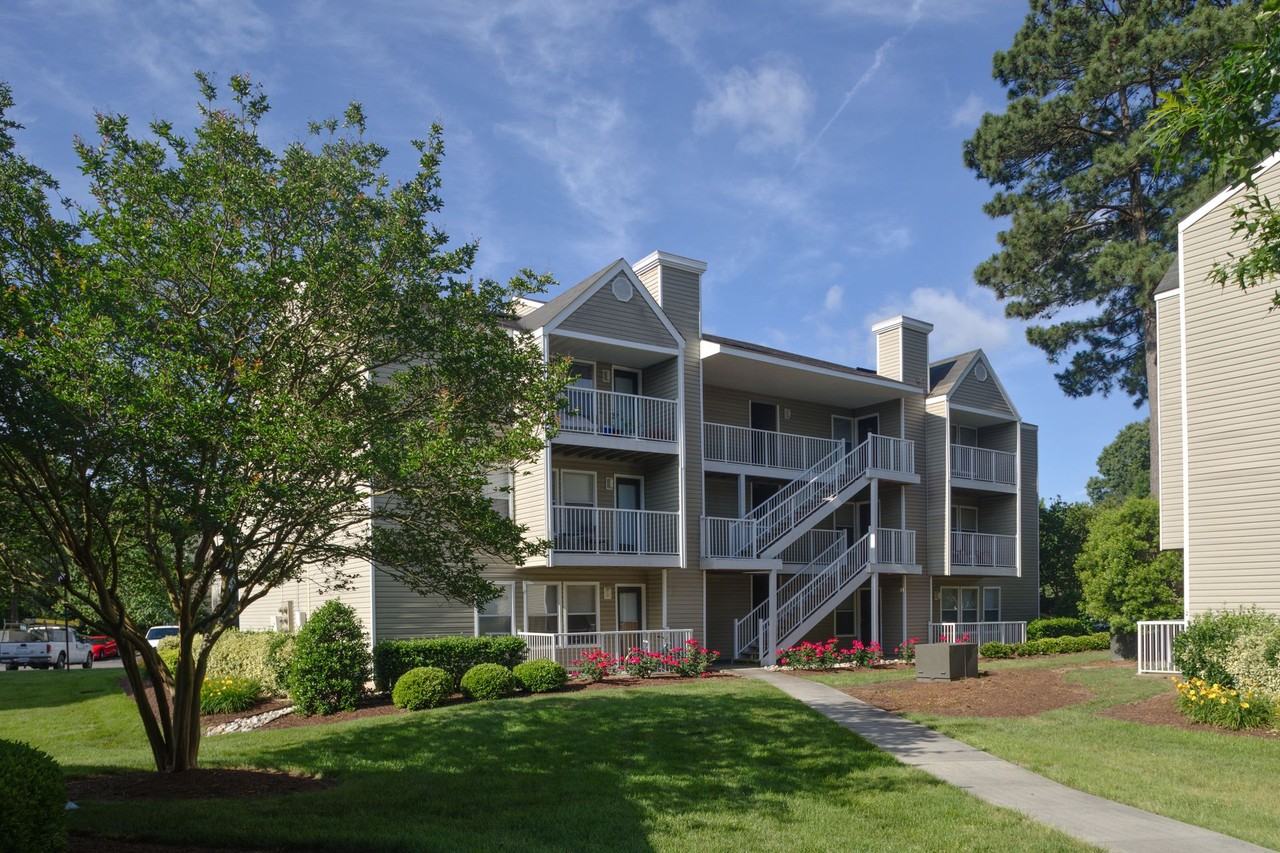 Ashbrook Apartments - Photo 5 of 15