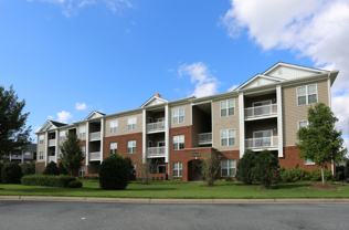 Eagle Harbor Apartments - Photo 1 of 1
